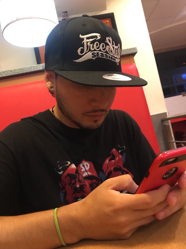 NewtonsEnemies's tweet image. Tan beeeeello! ❤️ BBoy Small