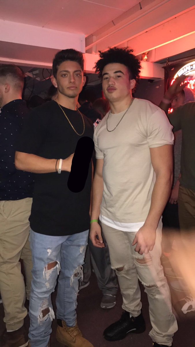 TFowler_22's tweet photo. Happy 21st to my boy @IM_toostrong. https://t.co/6edXvXsT5p