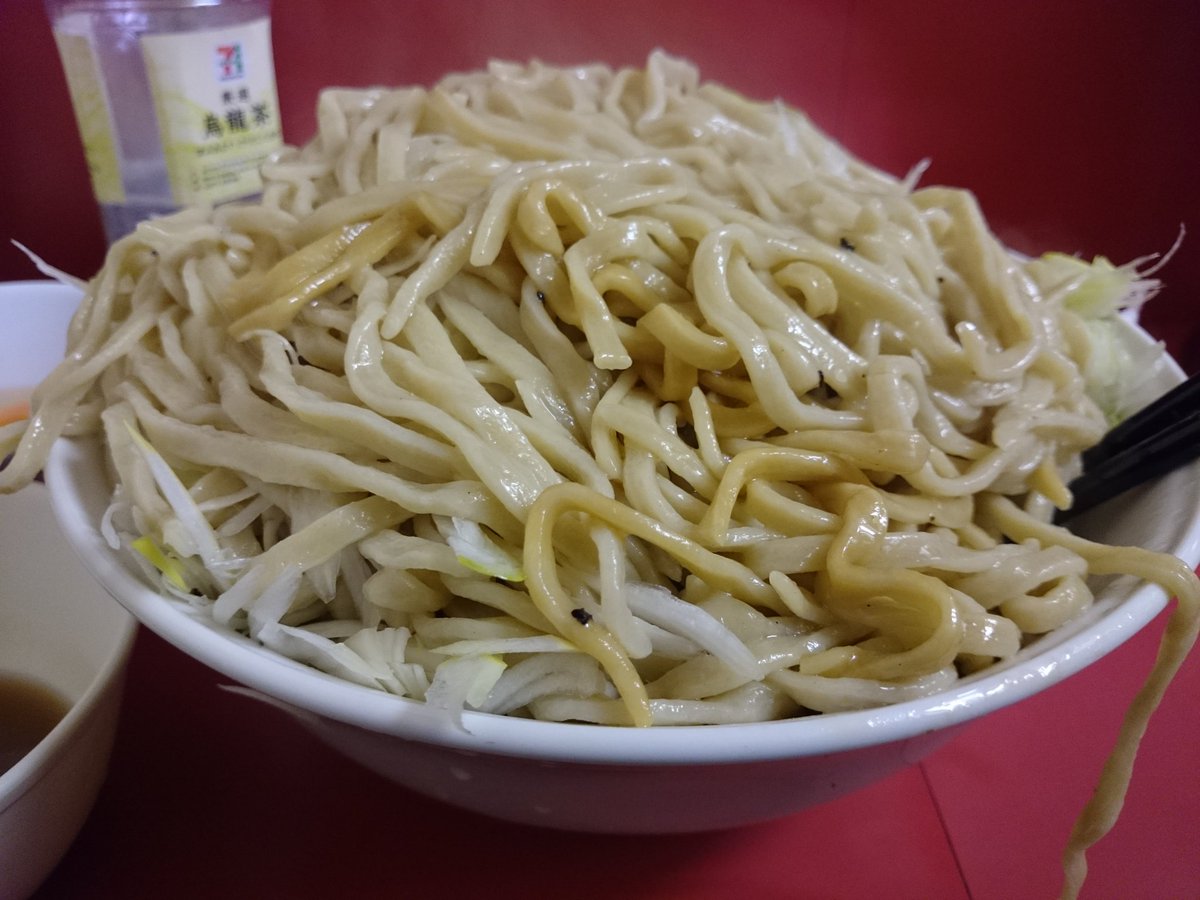 シド Twitterissa 桜台二郎 油そば大 えび油 ネギ 生たまご 2 とにかく桜台麺が好きで 油そば 好きなら ど はまりする一杯 見事な麺山ありがとうございます Fgのほろ苦さ つけて食べるえび油の風味が絶妙 ラストまで全く飽きることなく完食 ごちそうさまでした シド Twitterissa 桜台二郎 油そば大 えび油 ネギ 生たまご 2 とにかく桜台麺が好きで 油そば 好きなら ど はまりする一杯 見事な麺山ありがとうございます Fgのほろ苦さ つけて食べるえび油の風味が絶妙 ラストまで全く飽きることなく完食 ごちそうさまでした