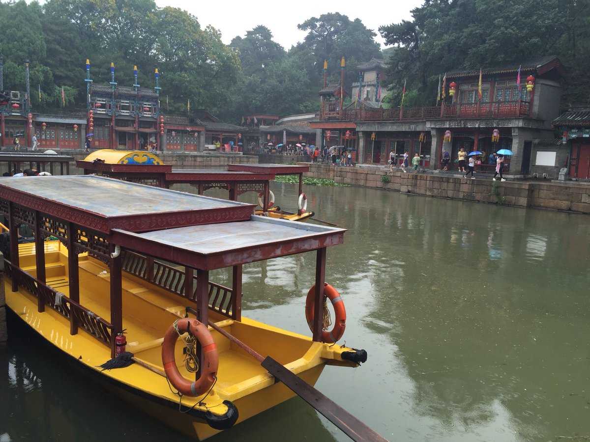 cloventures's tweet photo. If you get the chance to go to #Beijing, do it! The food, temples, history, and culture are absolutely magnificent. See the home of Mao at the Forbidden City and then hop on an LRT to see the temples at the Summer Palace. To top it off, enjoy the delicious taste of Peking Duck! https://t.co/aojcDARaM3