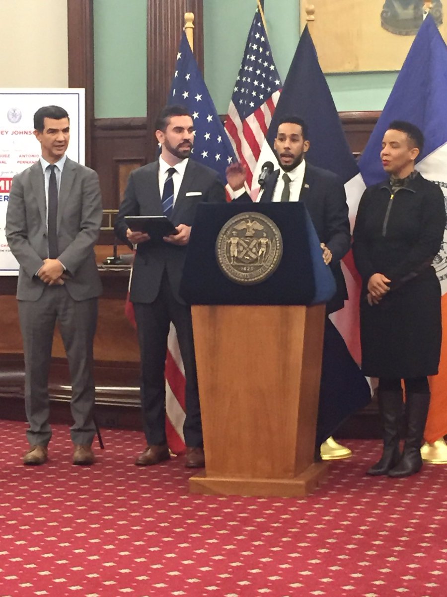 TheNYSandy's tweet photo. Celebrating #DominicanIndependenceDay #2018 Thank u! @ydanis 4 experiencing &amp; being part of the annual Dominican Heritage month event! https://t.co/9jk25CE9jy