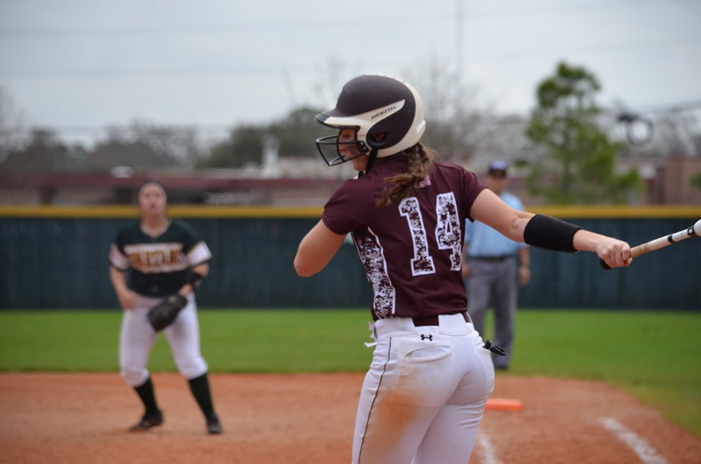 graysonwooton's tweet photo. first district game of the year tomorrow @ Waller at 7!!!!!🐶❤️ #dawgsgottaeat @MagnoliaSoftbal https://t.co/e3xCMPdMDs