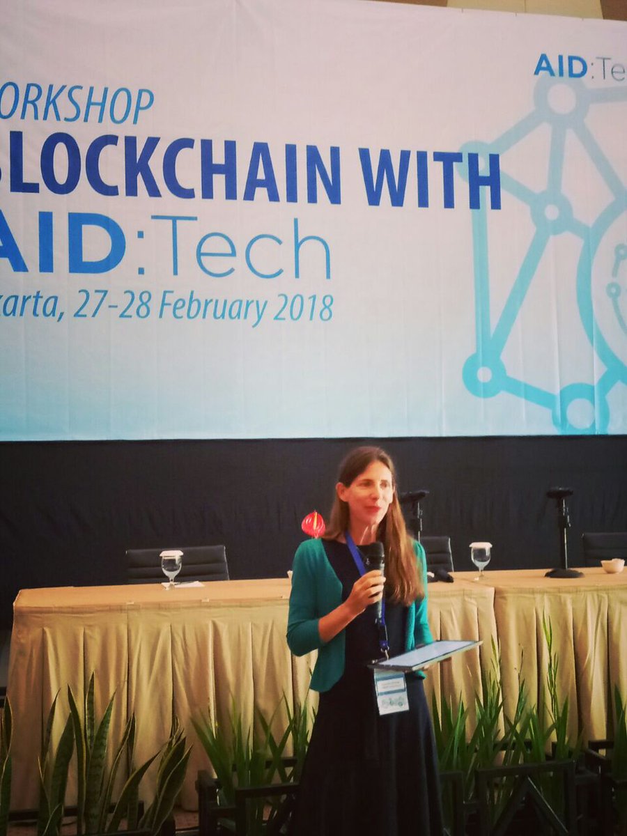 UNDPIndonesia's tweet image. "Dari persepektif pembangunan,  #blockchain berpeluang utk membantu. Melalui penyediaan transparansi, pencegahan penipuan dan korupsi serta meningkatkan kepercayaan publik" 
- @f_pickup , Wakil Direktur UNDP Indonesia

@UNDPasiapac @UNDP_innovation #innov4dev #InnoFin4Dev