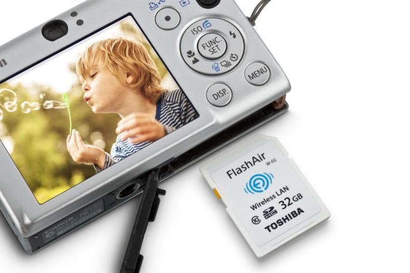 ToshibaMemoryID's tweet photo. Jepret pakai kamera poket lalu ambil hasil fotonya melalui ponsel dan upload ke sosial media, tidak perlu menunggu lama untuk membagikan hasil foto anda.
#memorycard #flashair #kartumemori #memorykamera #penyimpanan #kartuwifi #wificard #BMKG #100PersenJadul https://t.co/aqfZwTtN8R