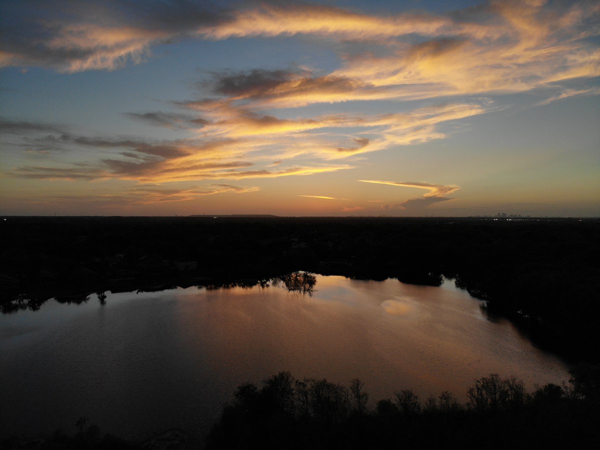 globehoppy's tweet photo. @sjervewfla Hi Steve, this was my view of today's sunset over Hickory Lake in Brandon. HDR pix from #MavicAir, not Photoshopped). #sunset #TampaBay https://t.co/l4cCZSmucp