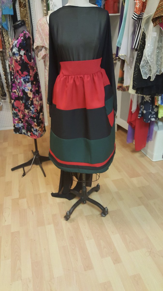 VINEBYLC's tweet photo. Follow me on IG @vinebylc I LOVE TO CREATE different things....💋😘#customized #custom #fashiondresses #fashion #fashionblogger #womendress #dresses #blackred #newarknj #eastorangenj #newark #elizabeth #fashion #style #FashionWeek https://t.co/3FMvyUBjIc