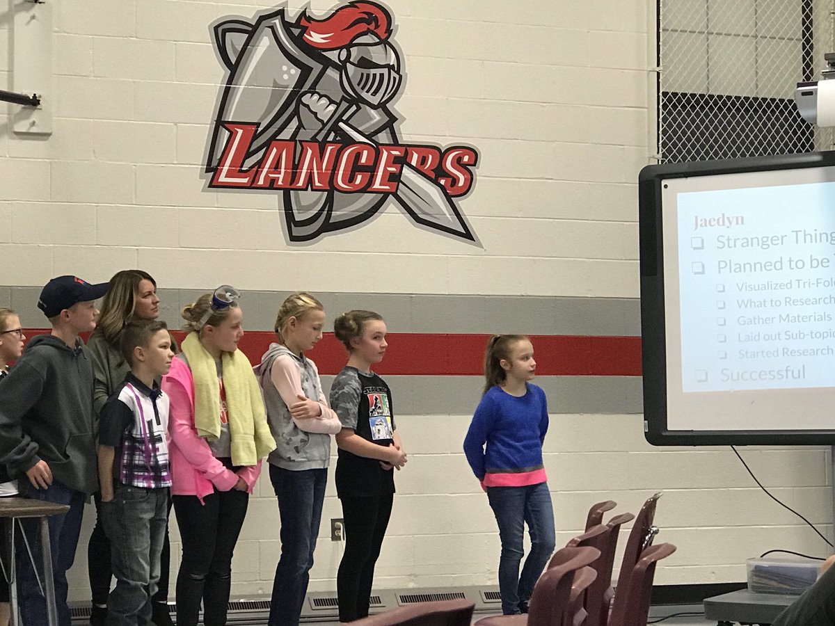 Kelseylk1's tweet photo. Fifth Graders at Board Presentation tonight discussing their informational writing &amp; research! #letthemchoose @GlennElem https://t.co/1h8XWxcRyP
