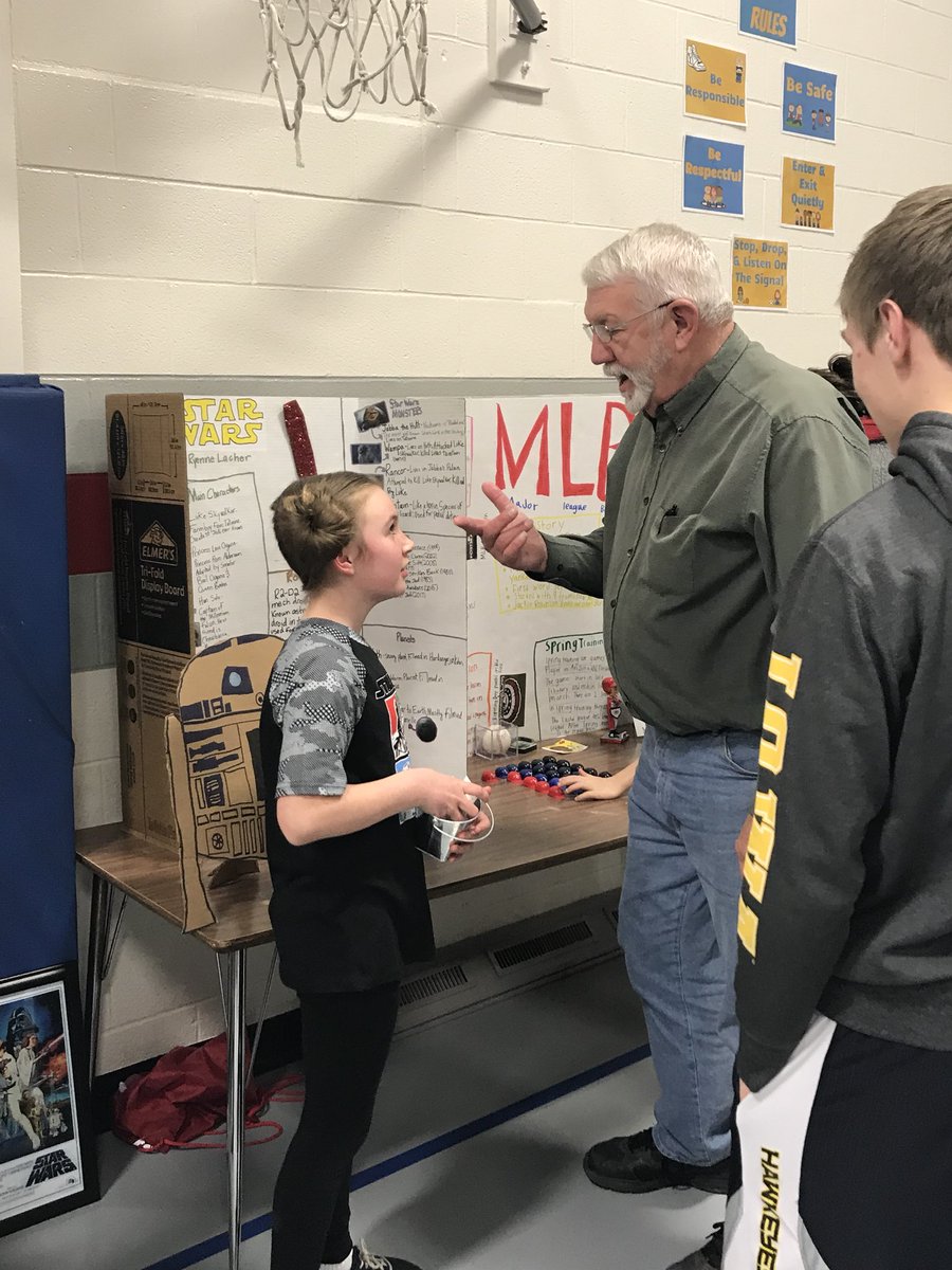 Kelseylk1's tweet photo. Fifth Graders at Board Presentation tonight discussing their informational writing &amp; research! #letthemchoose @GlennElem https://t.co/1h8XWxcRyP
