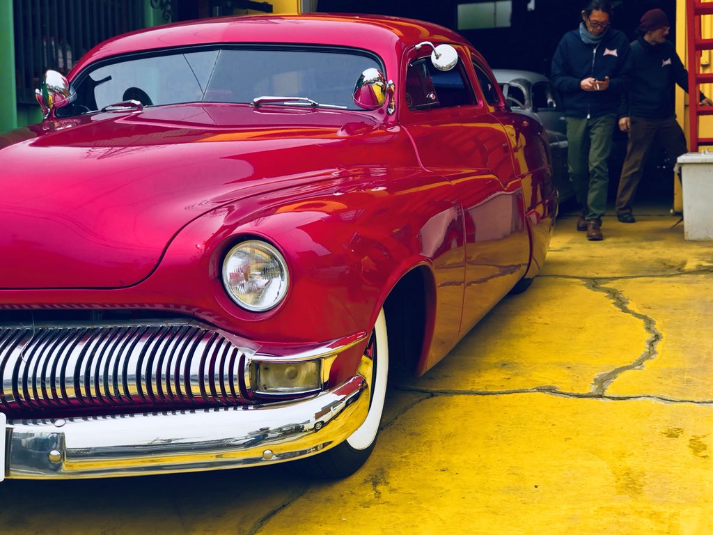 tt59z12's tweet photo. あー日曜日に戻りたい…決めるべきだったー
#borderskustom #borders #mirrorless #beautifulcar #1951mercury #mercury #custom #customs #customcar #customcars #kustom #kustomkulture #low #violet #kustomcar #kustomart #kustoms #kustomlife #car #lowrider #lowriders #kustomculture #slr https://t.co/wbzaHFJGNE