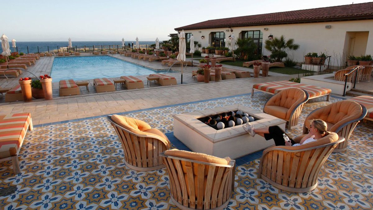 Workers at Terranea Resort and Trump golf club want "panic buttons" in case of sexual assaults lat.ms/2Fy4us4
