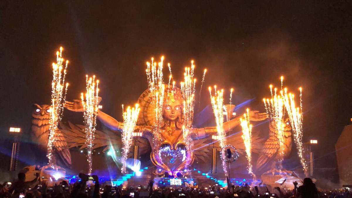 BetigreOficial's tweet image. @tiesto ¡Gracias por hacerme recordar lo que es estar en un concierto tuyo! La misma emoción que mi primer concierto de electrónica (#ClubLifeTour)