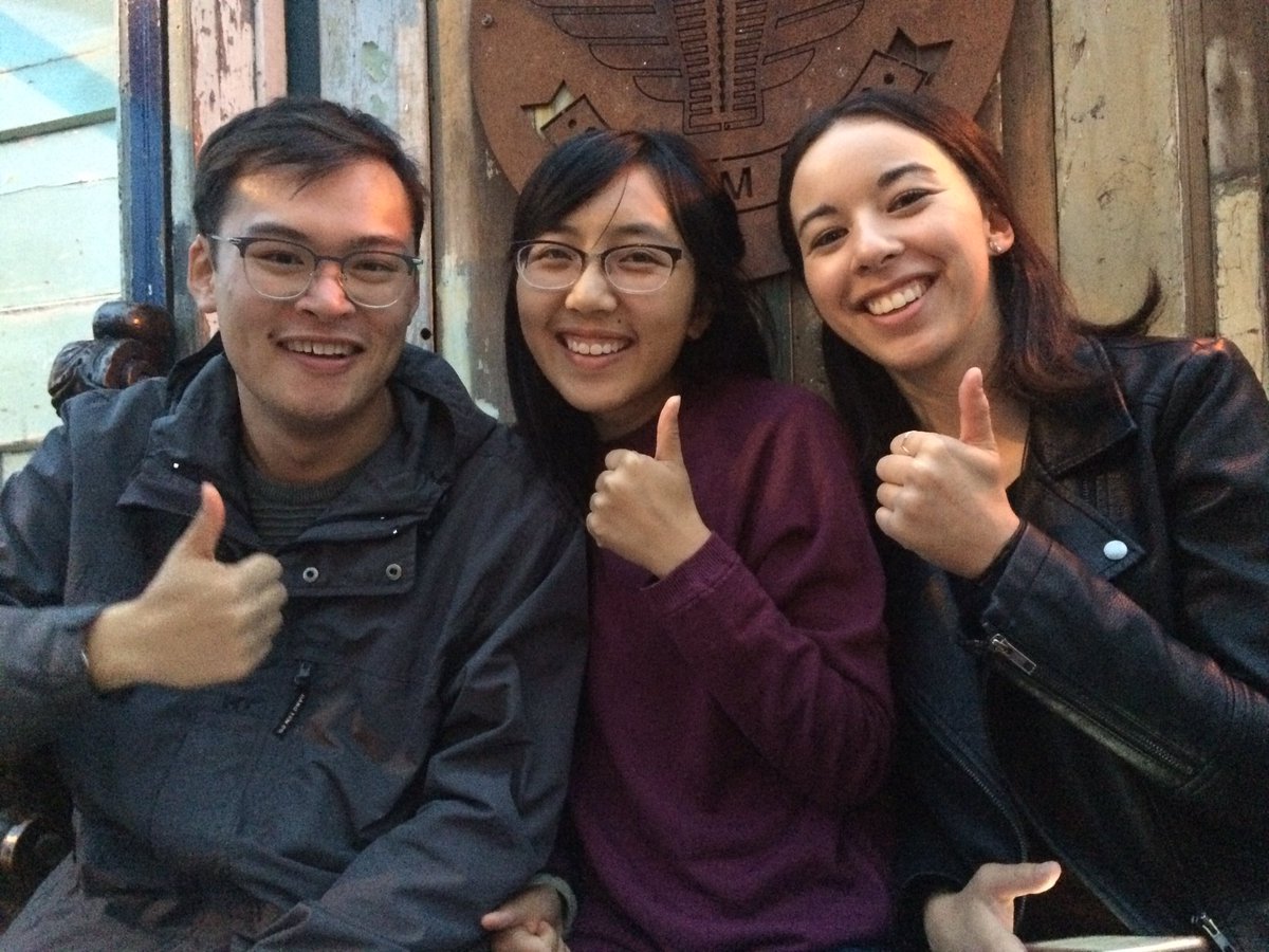 adeline_ang's tweet photo. #offgrid17 vs. #offgrid18 

Thumbs up for two years of Off Grid! 👍👍👍 https://t.co/pK2L5K69d5