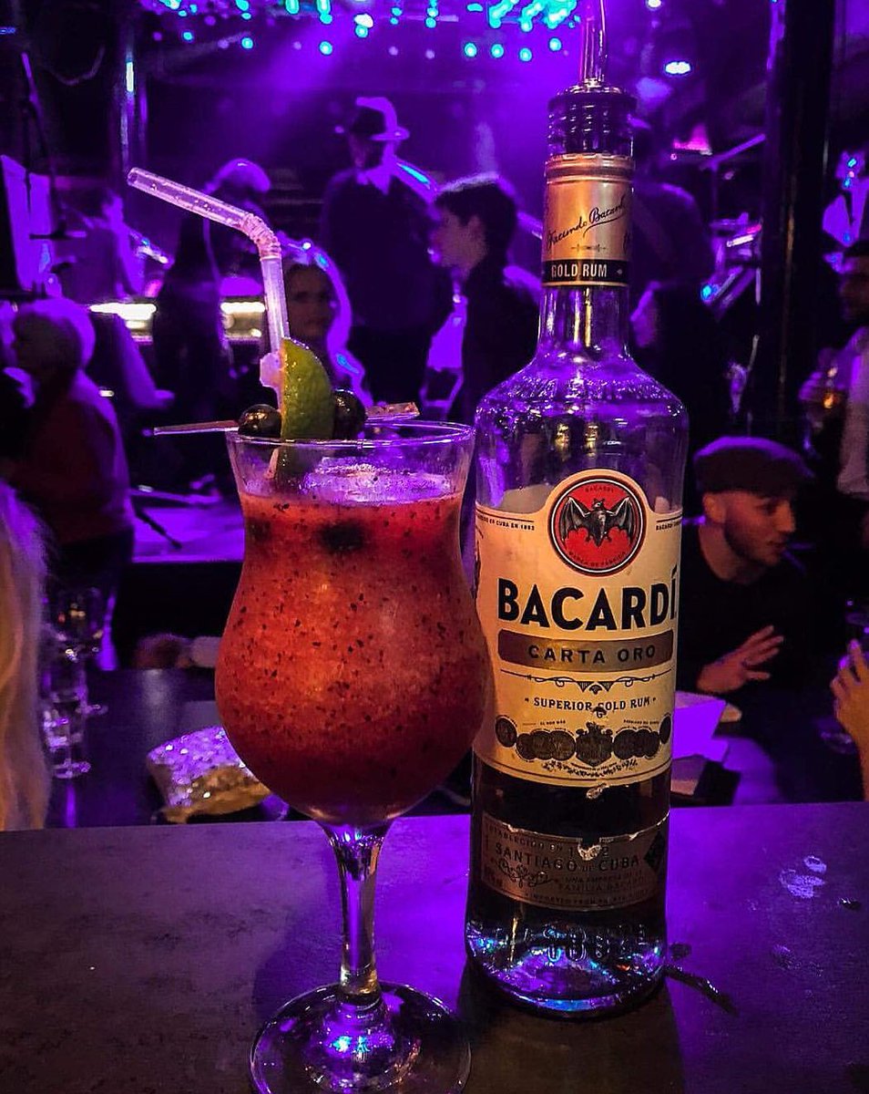 ThePianoWorksFA's tweet image. Introducing our #cocktail of the week; Blueberry Bae 😍😍 #Twosdays #2for£10 #Cocktailhour #TuesdayThoughts  #London #Houeofsong