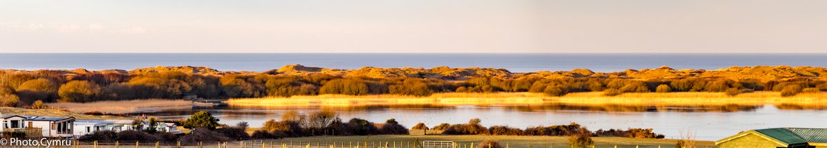 datasecwales's tweet photo. No #BeastFromTheEast yet here in #wales but its starting to cloud over so who knows what is in store. #visitwales #kenfigpool #kenfignaturereserve. https://t.co/xaoDPWXV0M
