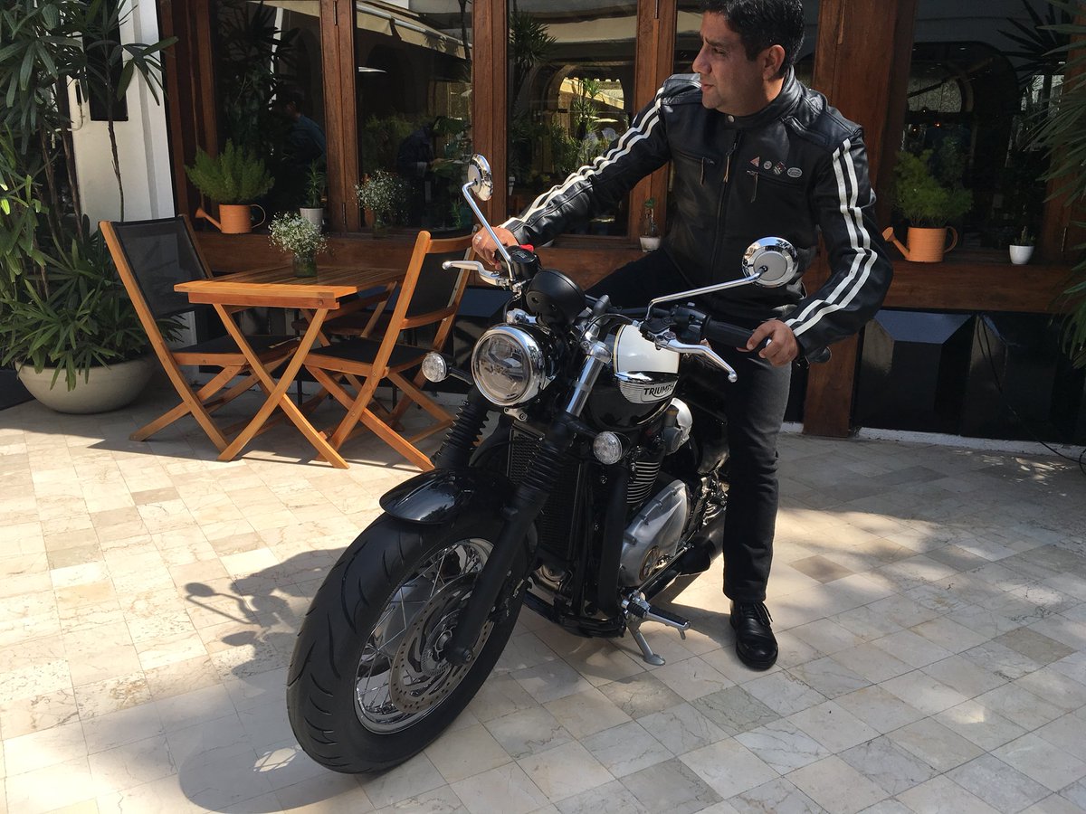 rushlane's tweet photo. .@IndiaTriumph launches Bonneville Speedmaster #SpeedmasterIndia @Vimalsumbly https://t.co/E9txaefMnq