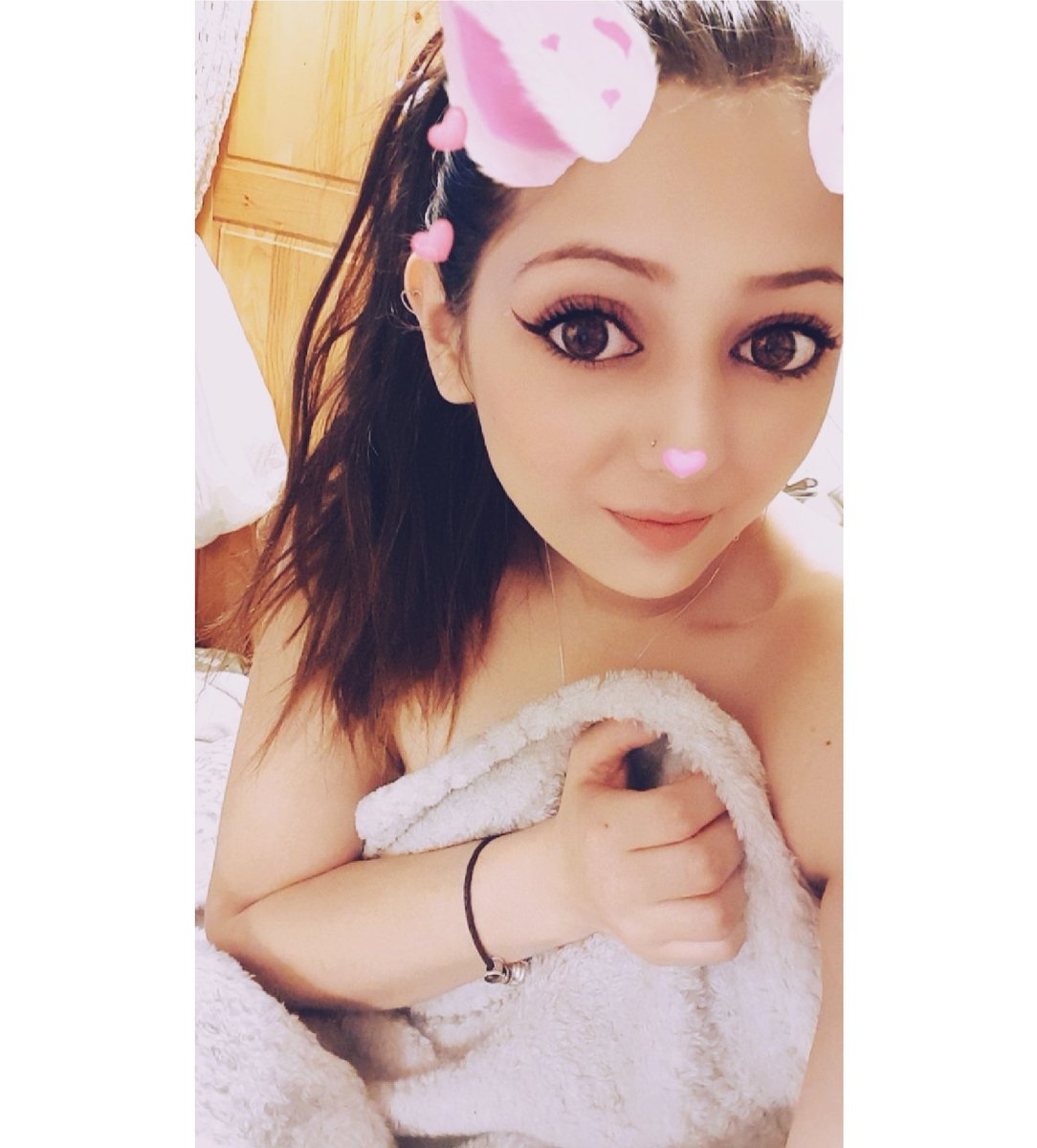 xRJMx's tweet photo. So I cut you off, I don't need your love. I've already cried enough🎶 https://t.co/1YYwZatpsk