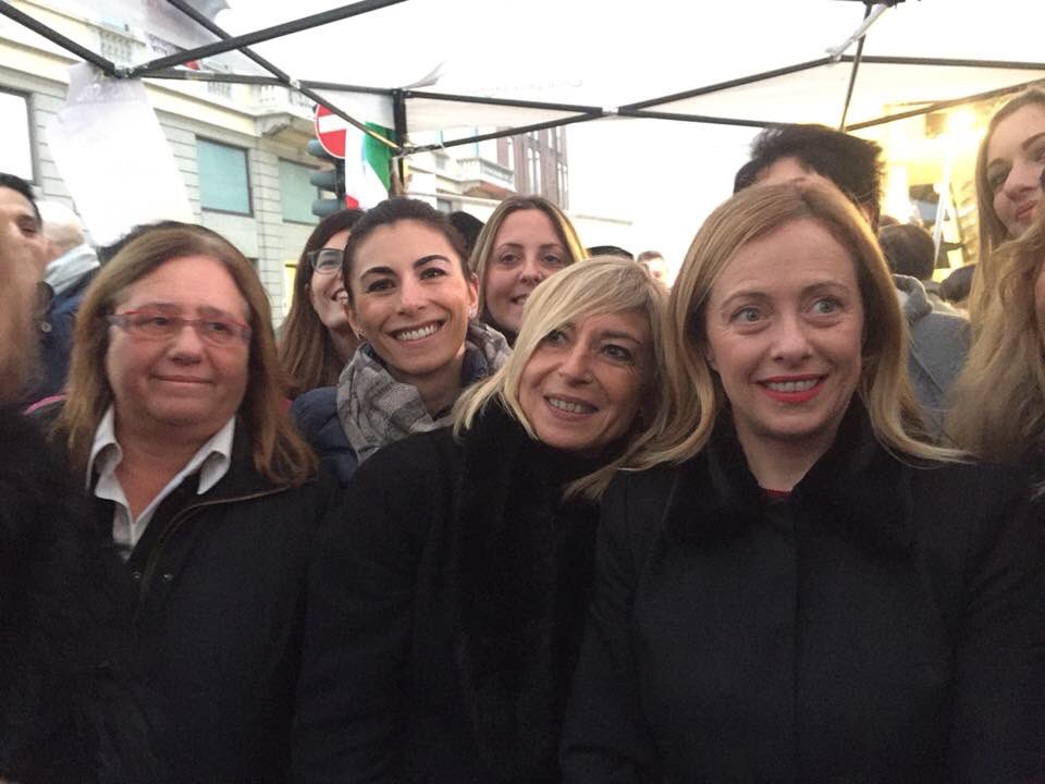 fdimilano_prov's tweet photo. Manifestazione No allo Ius Soli a Milano con @Ignazio_LaRussa, @GiorgiaMeloni, @FrancoLucente , #PaolaFrassinetti e #FabioRaimondo https://t.co/r4kb6BGJoR