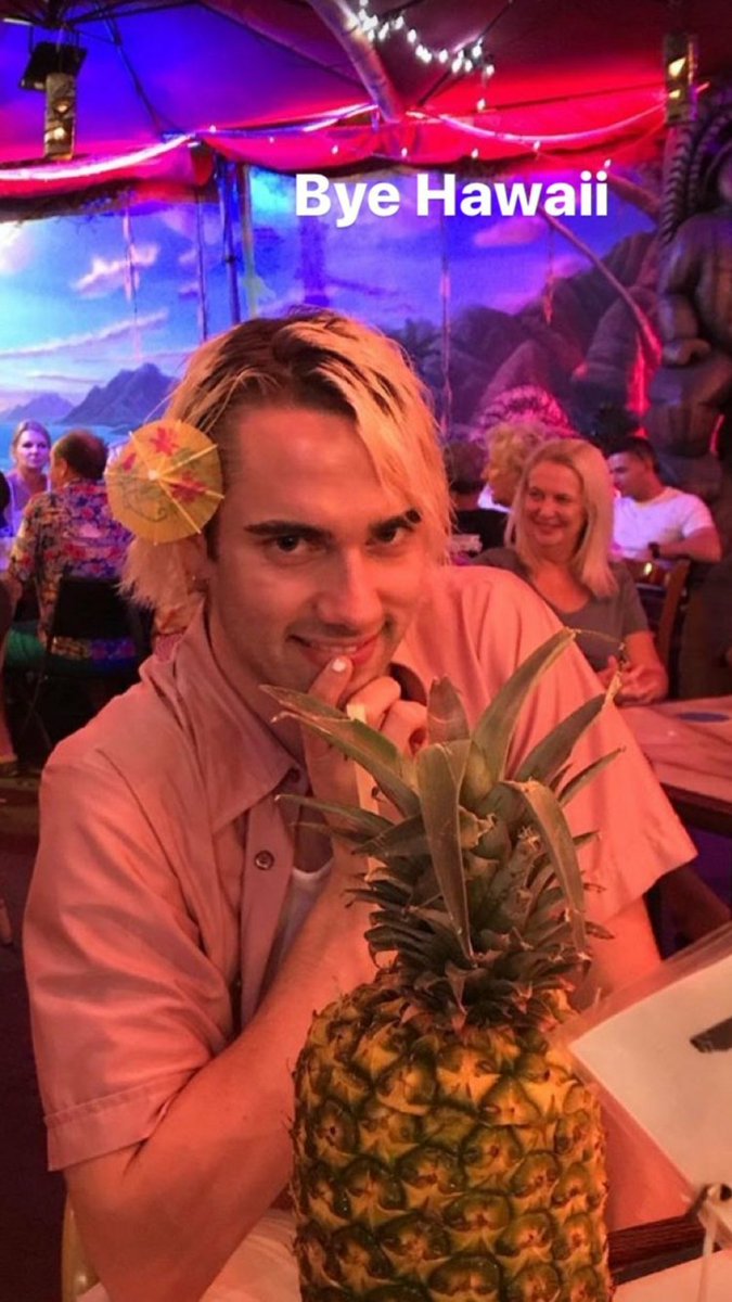 New photos of Joey in Honolulu: