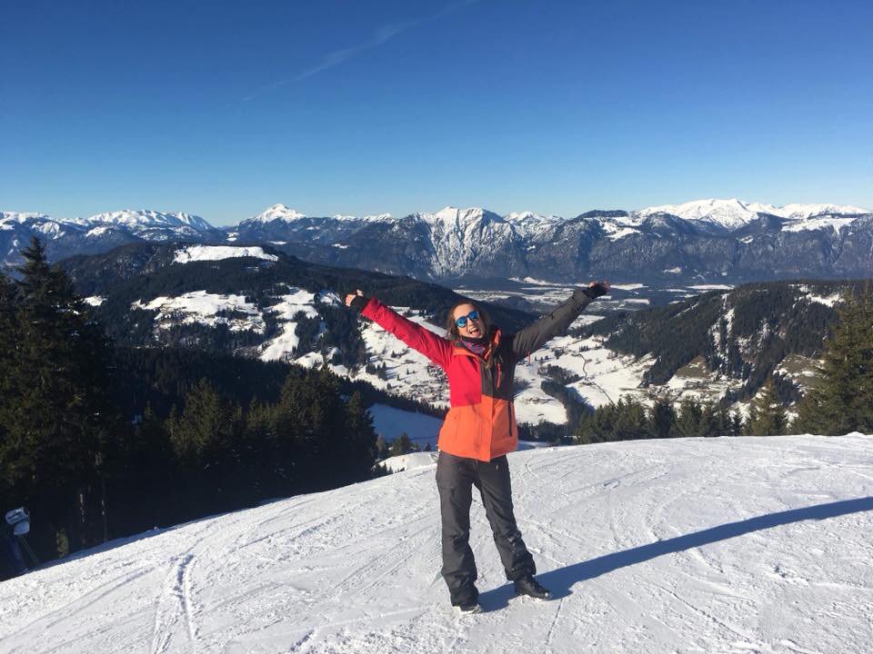 Name: Beckie
Hotel: Alpenland, Simmerlwirt, Austria
Favourite Run: Red 6 in Auffach
What she loves about Niederau: it’s got to be the amazing views! ⛰ 
#Crystalski #repteam
