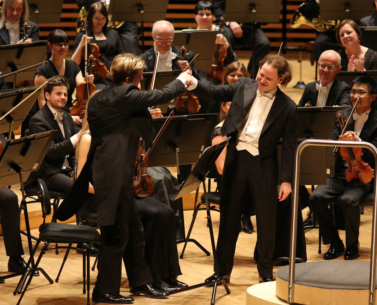 Compte rendu d'un magnifique concert à @konserthus : Brahms, Haydn (trompette: #ReinholdFriedrich) et surtout une Bruckner 4 magnifique avec un orchestre de très grande qualité, le StavangerSymphonyOrchestra et un chef à suivre, remarquable @CVasquezU