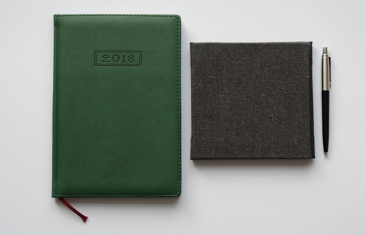putitherestore's tweet photo. Cool accessories for your #workstation, soooo businesy and so sweet 4x4 Linen Trifold, Slip-In Mats, Photo Holder, Desk Photo Frame #Putithere #Photoframe #WorkLifeBalance #worklife #designthinking #memories #Photocover #Handmade #Craft #Фоторамочка https://t.co/EFlGihxqks https://t.co/B72mTFAm6q