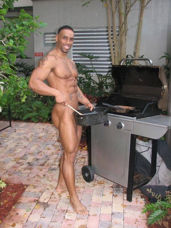 yannicktnude's tweet photo. Ready for This Week's episode of Naked Colors? #GETITEARLY Get it early at https://t.co/nUFLLexSDb https://t.co/cmwrhtktnS