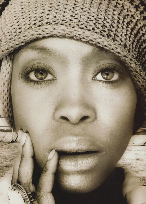 Happy Birthday Erykah Badu!!! 