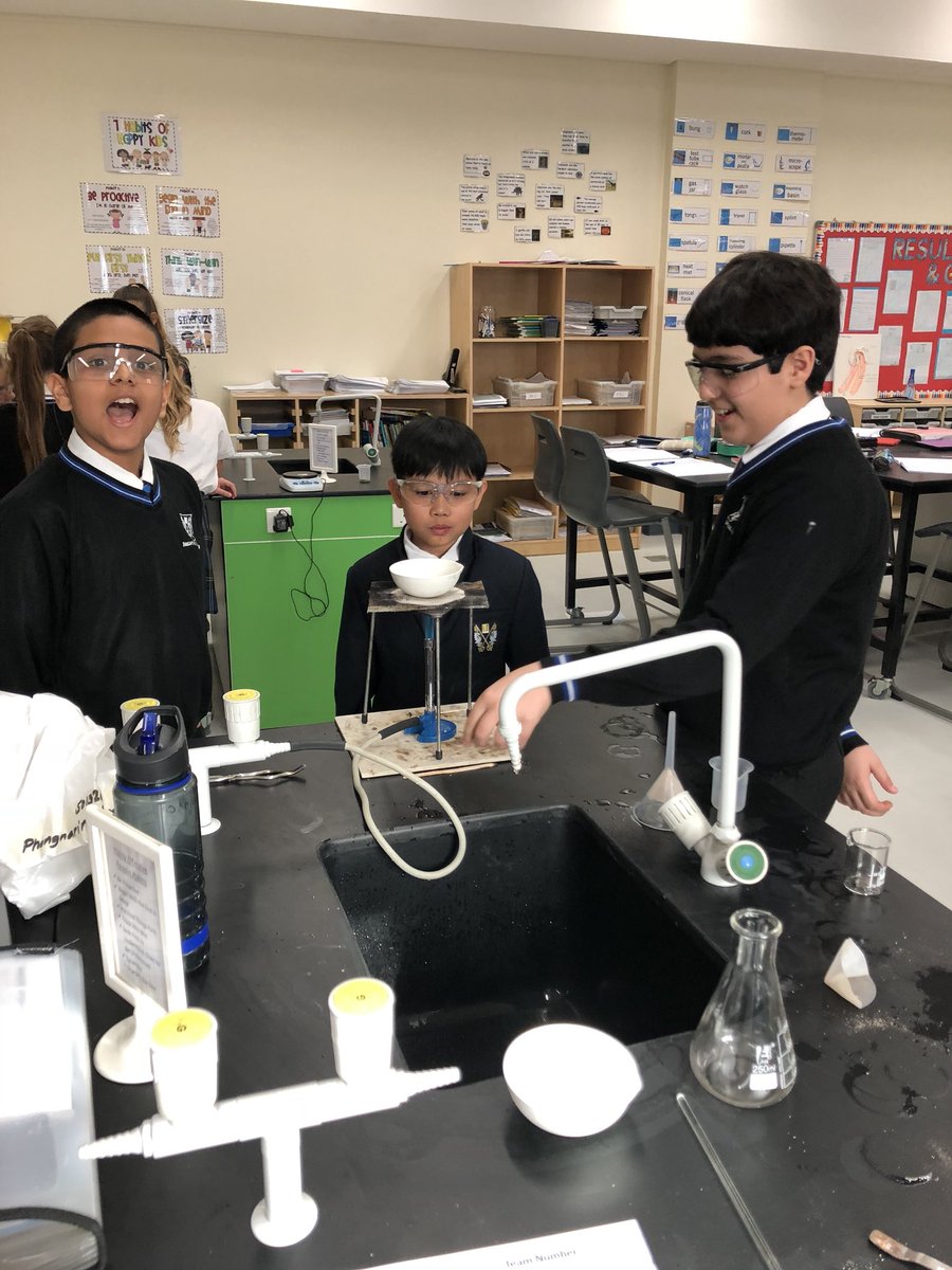 BCADprepscience's tweet photo. Year 7 separating a rock salt and iron filings mixture. Great teamwork #prepscience https://t.co/JxgRFXwSLA