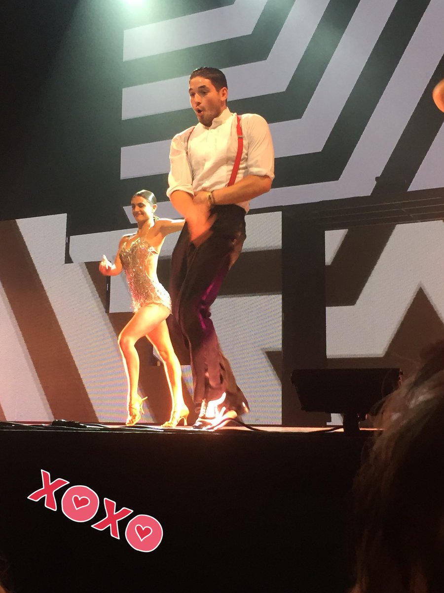 Brooke_Look's tweet photo. After watching this show for the last 25 seasons, it's (to say the absolute least) a dream come true to see and actually meet some of the most incredible people and dancers ❤️definitely one of my most memorable nights (😉) #DWTSTour https://t.co/pu3rUsyz4Q