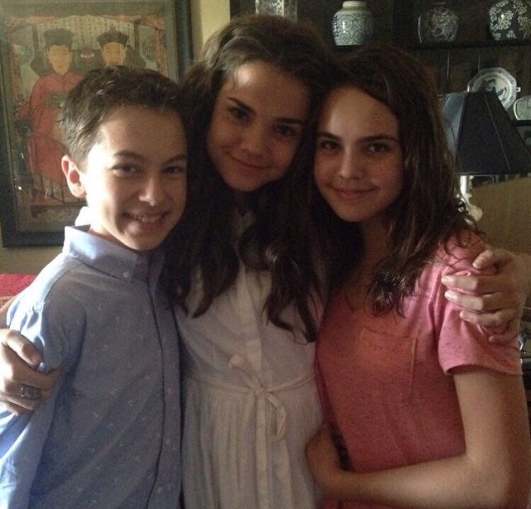 CallieQuinnnn's tweet photo. since I’m mentioning being thankful for people, I should mention my siblings. while we don’t have the same parents all the way around, and we fight all the time.. there’s nothing I wouldn’t do for them. https://t.co/Td8mtk2Eld