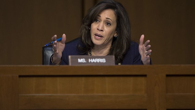 thisdayinblack's tweet photo. Sen. #KamalaHarris @kamalaharris is increasingly positioning herself for a what is expected to be a crowded Democratic primary for the White House in 2020. 
https://t.co/4llBCHzsxU https://t.co/WjNeb4X2hj