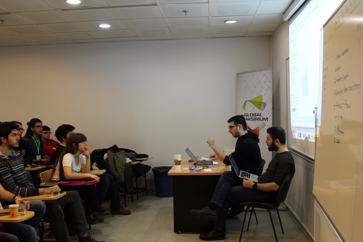 BounTechsummit's tweet image. Global Maksimum&apos;dan @husnusensoy ve @ABaspinar tarafından verilen &quot;Workflow Tutorial of a Machine Learning Project: Adventures of a Data Engineer and a Data Scientist&quot; workshopu katılımcı öğrenciler tarafından heyecanla takip edildi.  #bountechsummit #compec @globalmaksimum
