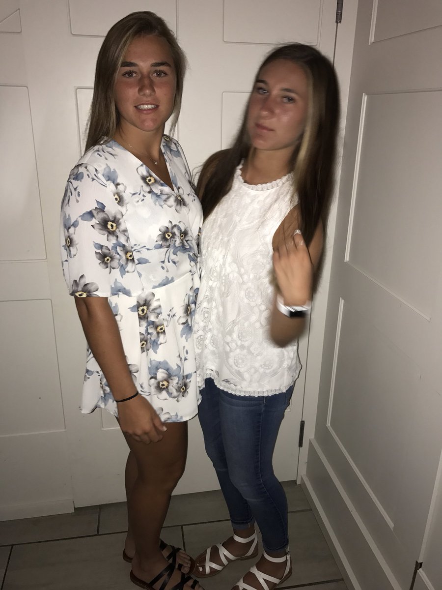 madison_boots11's tweet photo. Happy birthday @Jamie_Lindstrom  🎂🎁🎊4ever a babe!! Ily!! https://t.co/l9Nmp0EIY3