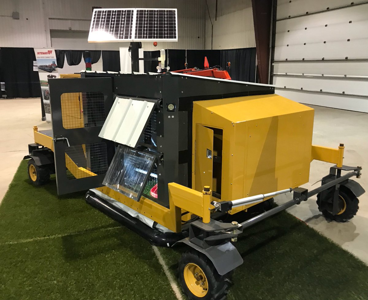 LandView_Markus's tweet photo. Great reminder that organic ≠ anti-tech, with this chicken pasturing robot by @RoboticsUkko at #PrairieOrganics in Brandon https://t.co/wBtX0XdMoA
