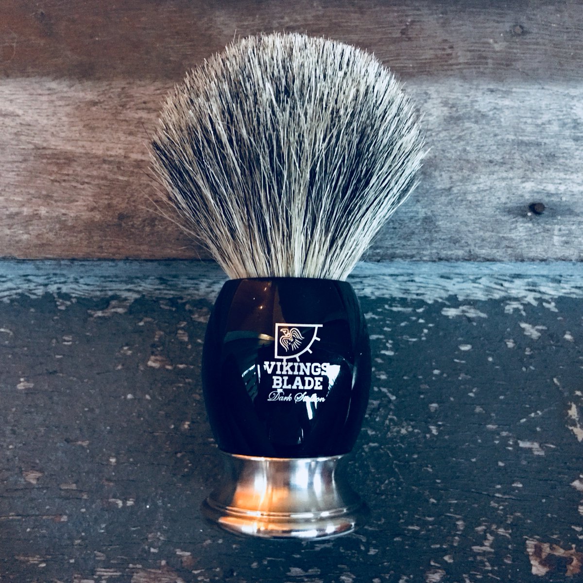 VikingsBlade's tweet photo. DARK STALLION LUXURY BADGER BRUSH. 
Best badger hair for high water retention and a 100% "pure raw manliness" sensation. https://t.co/f6koE9XoqZ https://t.co/EHcs4vL9Vy
