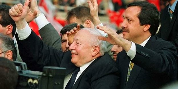 ibrahimmcapa's tweet photo. Biz inandigimiz davaya koşarak gideriz,koşarak gidemezsek yürüyerek gideriz,yürüyerek gidemezsek sürünerek gideriz..
Ama Mutlaka Gideriz.
Prof.Dr. Necmettin Erbakan https://t.co/fMpXaC9bGT