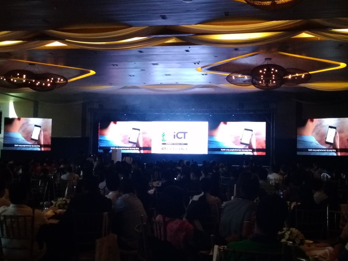 DepEdICTSummit's tweet photo. Digital Security, Cybersecurity, and Data Privacy. 

"Mahal nyo ba sarili 'nyo? Pahalagahan ang Privacy!" -Mr. Raymond E. Liboro

#DepEdICTSummit
#CultureOfICTExcellence
#OneDepEd
#TayoParaSaEdukasyon
#4DKID https://t.co/6yYyxnMrF5