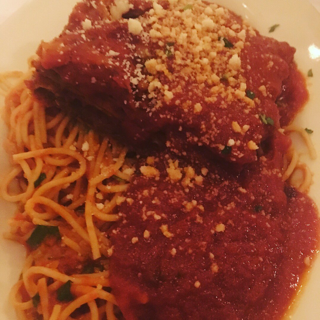 AStepoFaith's tweet photo. Had a nice dinner date with sis tonight. #datenight #sistertime #italianfood #mondaynight #newappetizer #mussels #bakedziti #eggplantparmesan #chocolatezucottocake @Maggianos @SantanaRow https://t.co/s39o09oM65