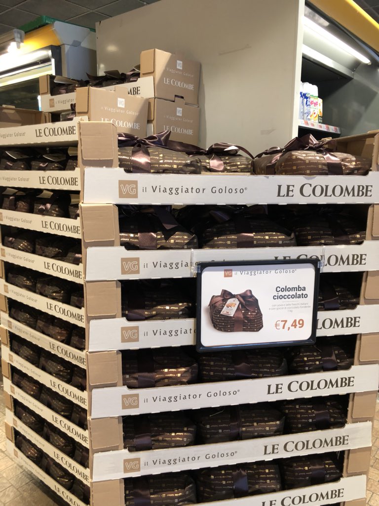 mgasbarrino's tweet photo. Mentre #ROMA è sotto la neve all @U2supermercato e al #ilviaggiatorgoloso sono arrivate  le #colombe che ci ricordano che la #Pasqua e la Primavera sono vicine ! https://t.co/BQ7UCiJZPV