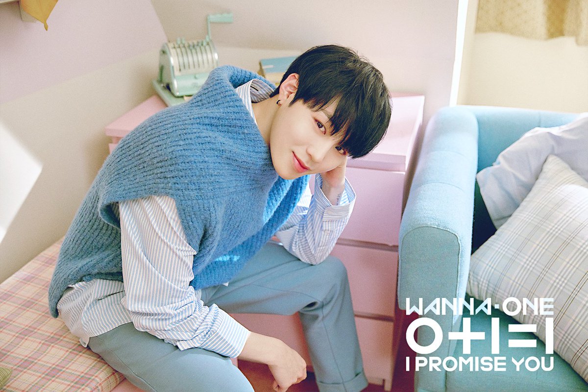 adorablewoon_'s tweet photo. ✨I PROMISE YOU DAY VER.
#하성운 #이대휘 #윤지성 #황민현 #워너원

노란 필터 다 꺼져주세요ㅠ_ㅠ https://t.co/UBVpFYBy7x