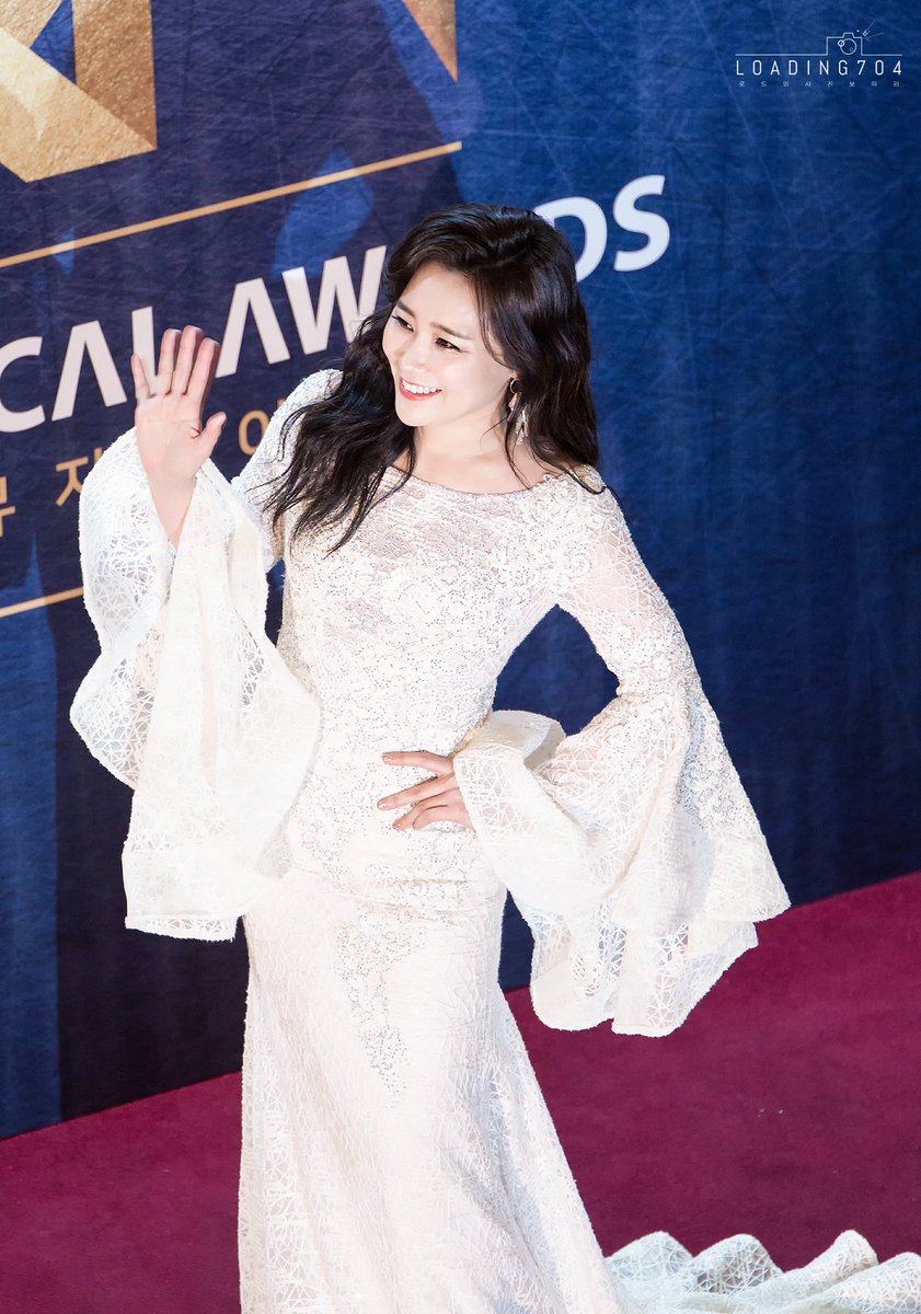 180122 한국뮤지컬어워즈 레드카펫
신영숙 배우님

#신영숙 #한국뮤지컬어워즈