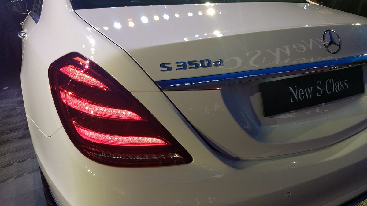 Throttle_Blips's tweet photo. Here's all you need to know on the 2018 @MercedesBenzInd #NewSClass >> https://t.co/Md5CCshEeH #LeadThe World https://t.co/9gdOVZmTno