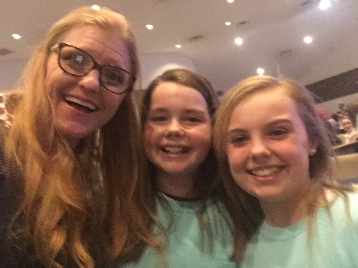 JennMatt232323's tweet photo. Fantastic night celebrating @YoungLife banquet for Lewisville/Flower Mound! Great things happening in YL! Keep loving our kids! https://t.co/rHXZah5sVj