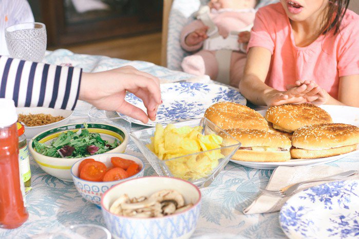Vuelvo al blog para contaros un plan de lo más cotidiano, y familiar, y del que disfrutamos mucho en casa: ¿os venís? sonambulistas.com/las-comidas-so…