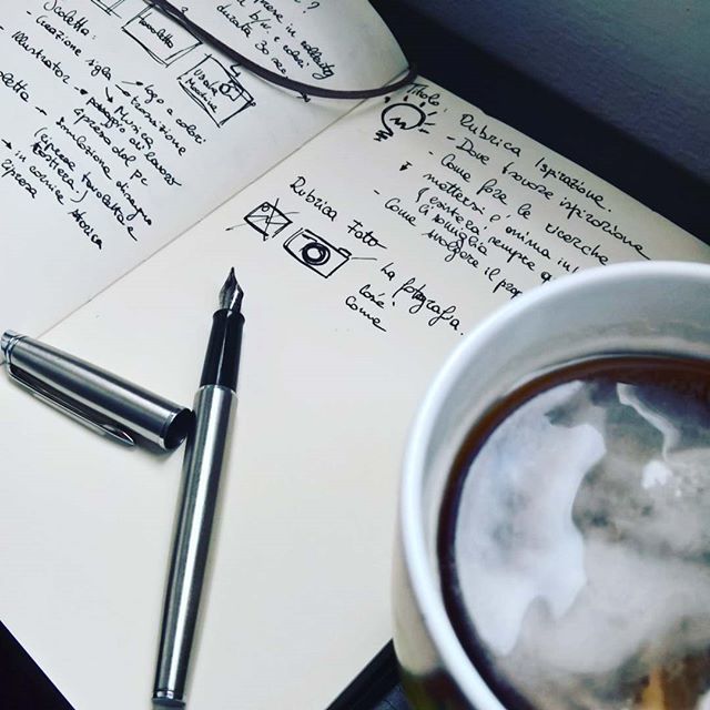 DaralabGraphic's tweet photo. Oggi al lavoro presto #new #project #brand #newbrand #blog #blogger #DARALab #graphic #graphicdesign #photography #illustration #photoshop #illustrator #ideas #ink #the #englishbreakfast https://t.co/y1lIRhMVch