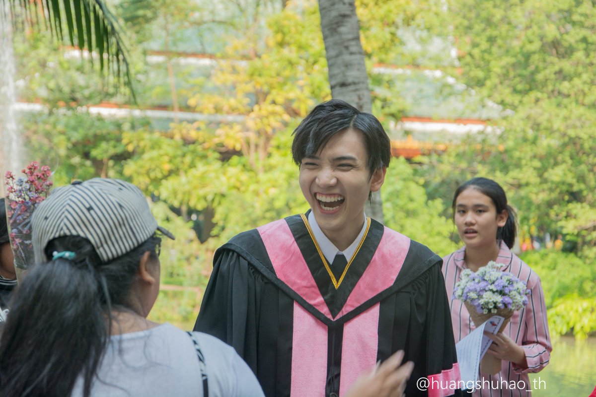 huangshuhao_th's tweet photo. 180225 สายตาที่พี่มาร์คมองฟค.ละมุนมากจริงๆ ฮื่ออออ 😍😭#Congratulationsmarkkhun #Congratulationsmark_vachara #markfamily #mark_vachara #黄书豪 #HuangShuhao #หวงชูหาว #华影艺星 #Idolproducer https://t.co/tmUMZHExcX