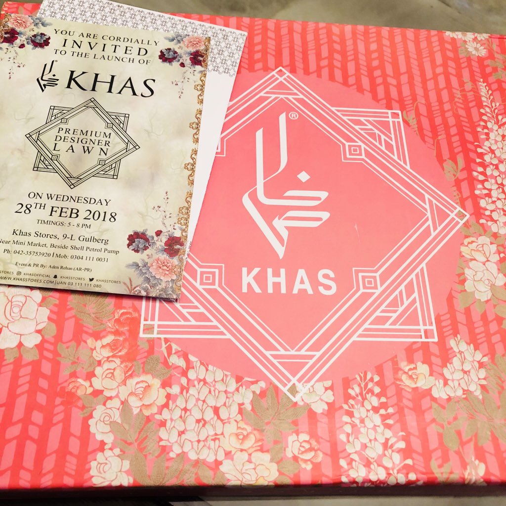 rezzalyshah's tweet photo. Thank You @khasofficial Thank You Nazish Bhabhi for the lovely Invite and the fabulous Jora . Deeply overwhelmed #greatfriends #fabulouscollection #lawn #isloogramers #isloodiaries💕 #love @nazishawais_ https://t.co/fS4AhUjtRn