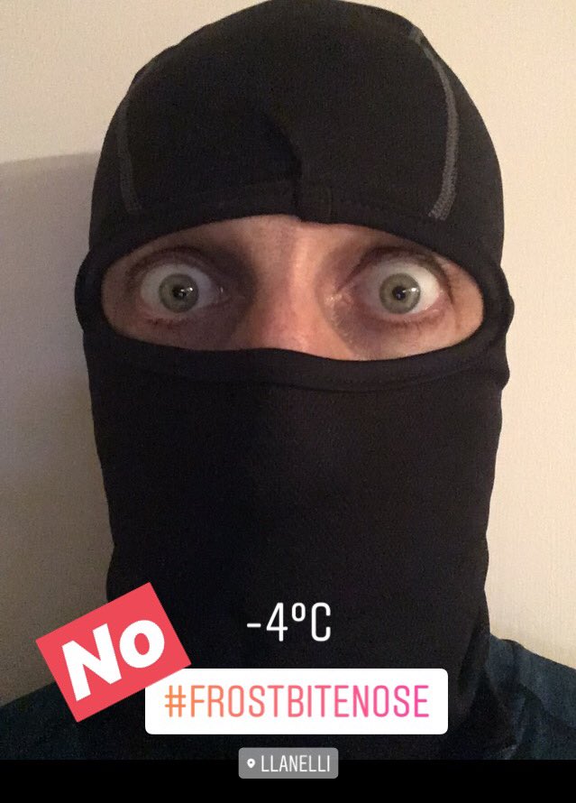 RupertMoon's tweet photo. Bore da!
Good Mooning!
#NoFrostBite #BeakMaintenance https://t.co/ogzGx6TfCi