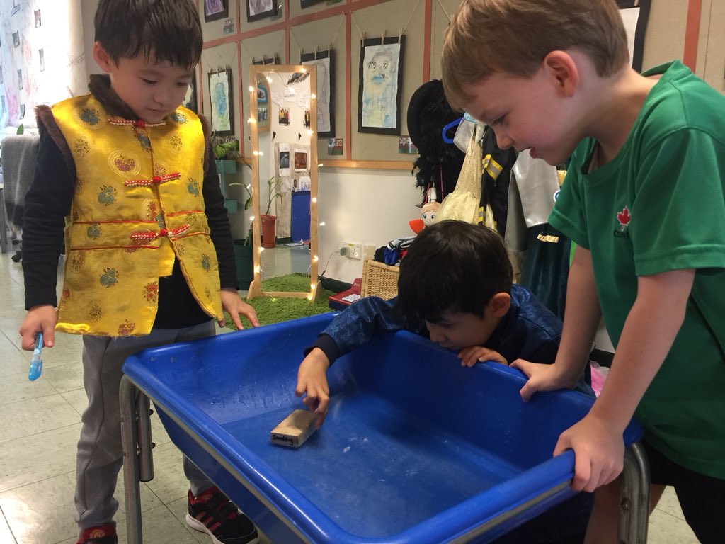 RebeccaTupling's tweet photo. The students are back!!! This afternoon was about #studentchoice One group continued with their #titanicproject by experimenting with different materials that #floatorsink #studentagency #cdnisprojectinnovate #nextsteptobuildaboat #cdnisls https://t.co/Xd5ZmZw1H6