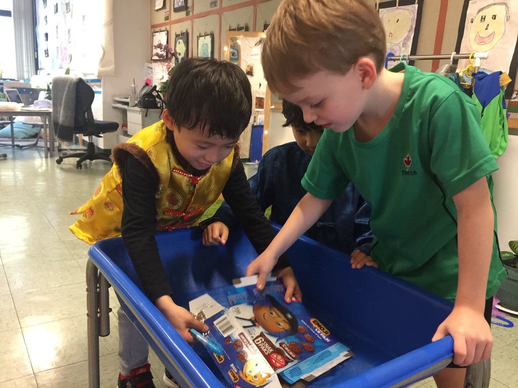 RebeccaTupling's tweet photo. The students are back!!! This afternoon was about #studentchoice One group continued with their #titanicproject by experimenting with different materials that #floatorsink #studentagency #cdnisprojectinnovate #nextsteptobuildaboat #cdnisls https://t.co/Xd5ZmZw1H6